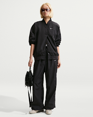 Nike ナイキ ルーズフィット　ハイウエスト パラシュート パンツ 未使用　S AS+W+NSW+PARACHUTE+HR+PANT.png
